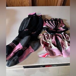Off road riding gloves & socks bundle